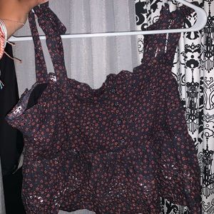 Strap tie cropped blouse